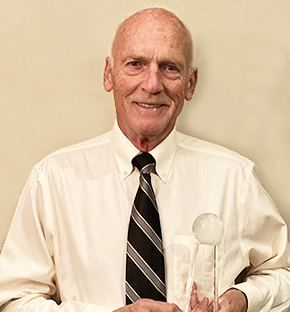 LTC(R) Thome ’68 Receives National Career Service Award